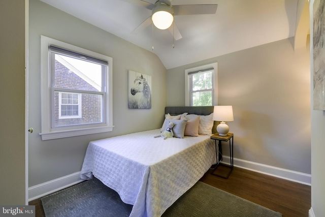 1822 41ST PL SE, Washington, DC 20020