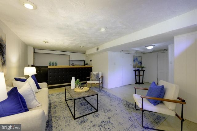 1822 41ST PL SE, Washington, DC 20020