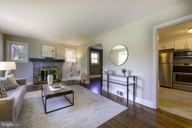 1822 41ST PL SE, Washington, DC 20020