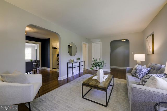 1822 41ST PL SE, Washington, DC 20020