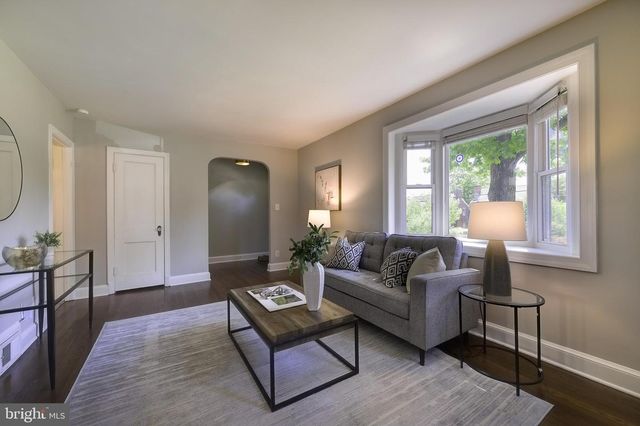 1822 41ST PL SE, Washington, DC 20020