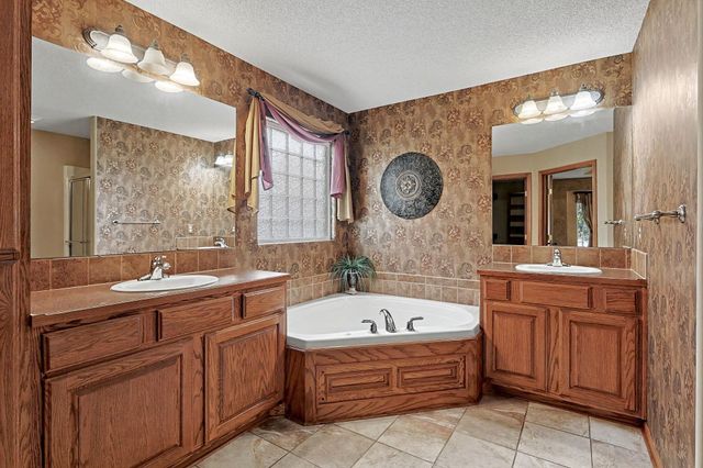 4801 N Wyndham, Park City, KS 67219