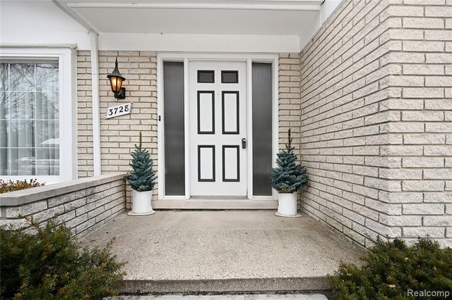 3728 Boulder Drive, Troy, MI 48084