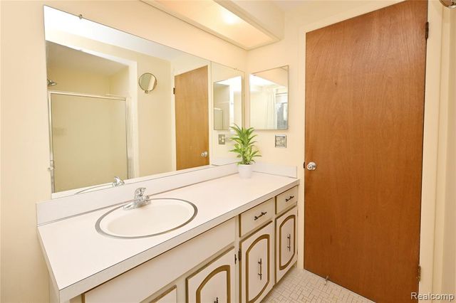 3728 Boulder Drive, Troy, MI 48084