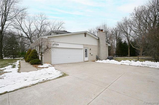 3728 Boulder Drive, Troy, MI 48084