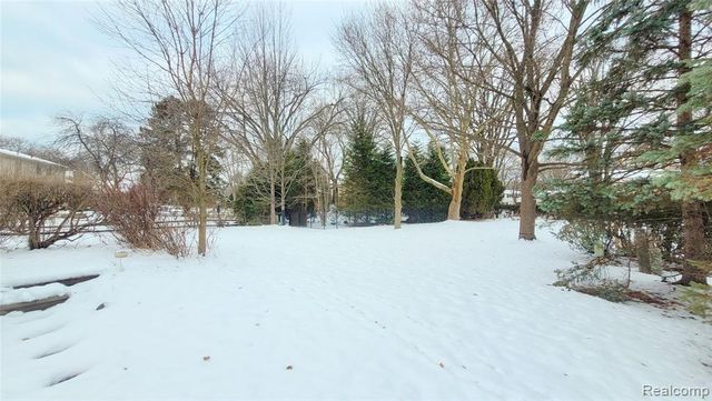 3728 Boulder Drive, Troy, MI 48084