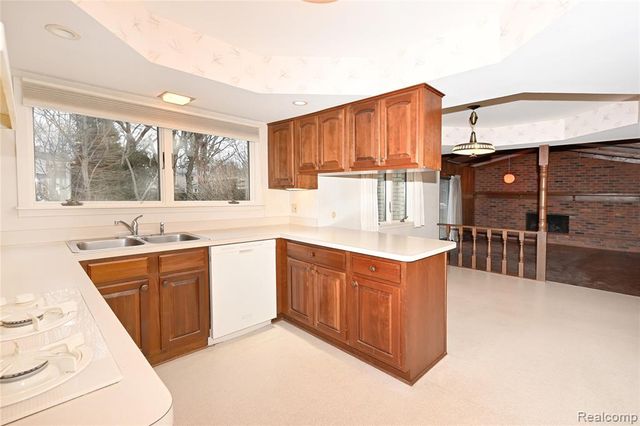 3728 Boulder Drive, Troy, MI 48084