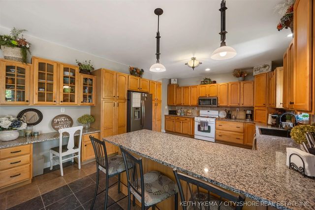 7453 Southwood, Byron Center, MI 49315