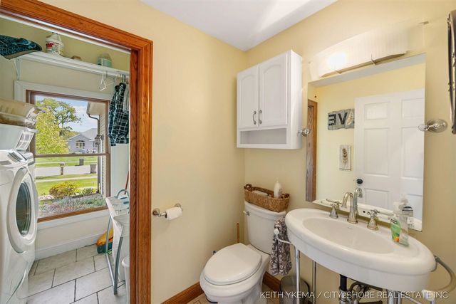 7453 Southwood, Byron Center, MI 49315