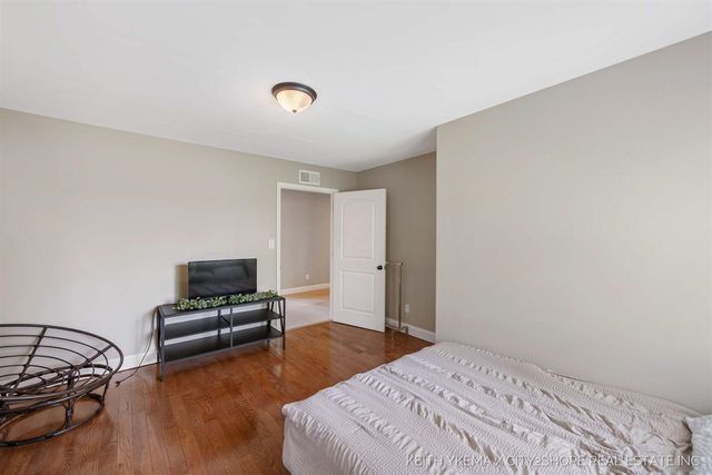 7453 Southwood, Byron Center, MI 49315