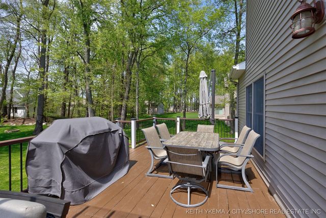 7453 Southwood, Byron Center, MI 49315