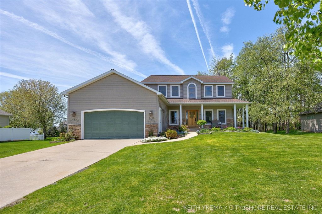 7453 Southwood, Byron Center, MI 49315