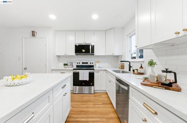 4534 Newhaven Way, Castro Valley, CA 94546