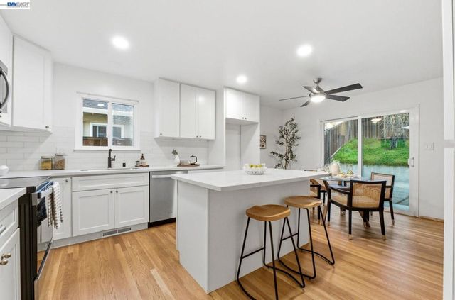 4534 Newhaven Way, Castro Valley, CA 94546