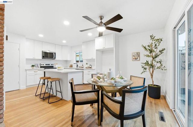 4534 Newhaven Way, Castro Valley, CA 94546