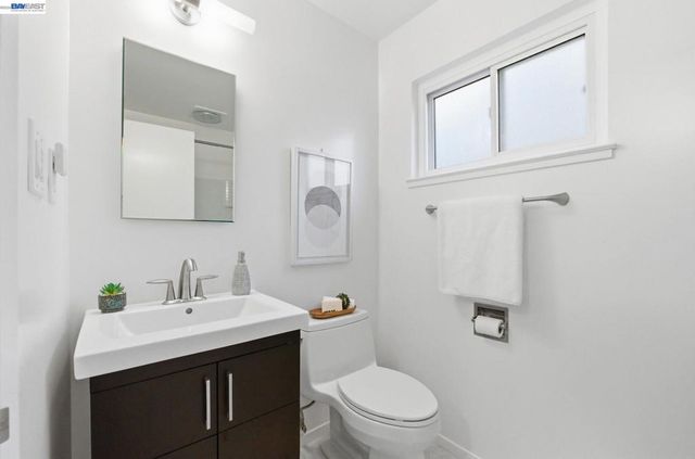 4534 Newhaven Way, Castro Valley, CA 94546