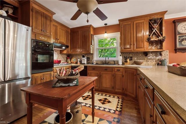 105 Sherwood DR, Williamsburg, VA 23185