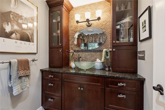 105 Sherwood DR, Williamsburg, VA 23185