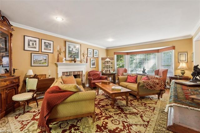 105 Sherwood DR, Williamsburg, VA 23185