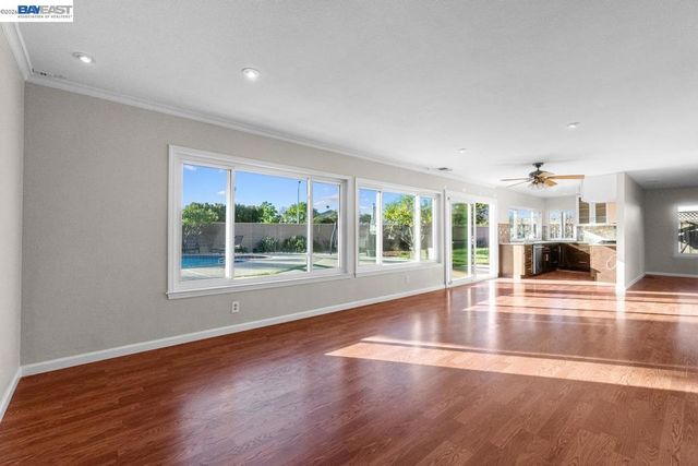 36671 Ponderosa Ct., Newark, CA 94560