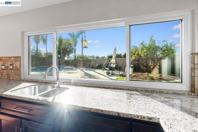 36671 Ponderosa Ct., Newark, CA 94560