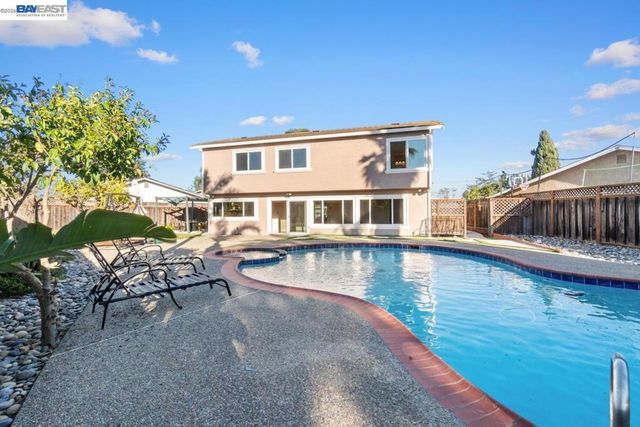 36671 Ponderosa Ct., Newark, CA 94560