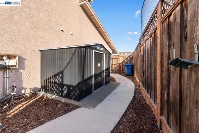 36671 Ponderosa Ct., Newark, CA 94560