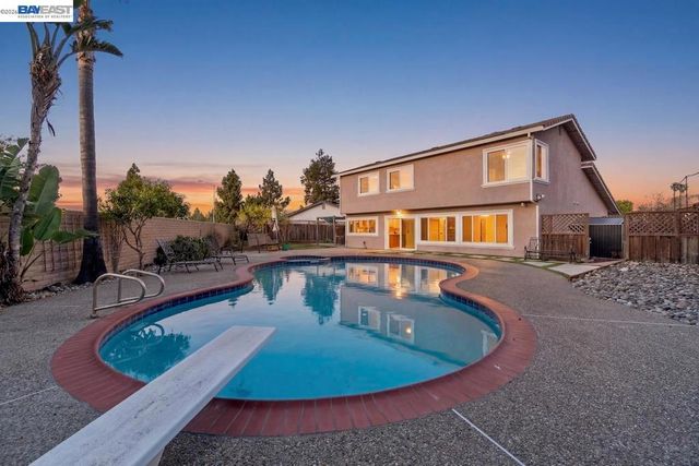 36671 Ponderosa Ct., Newark, CA 94560