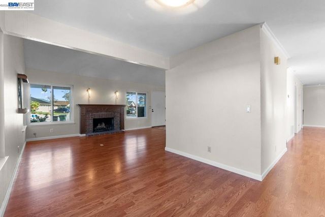 36671 Ponderosa Ct., Newark, CA 94560