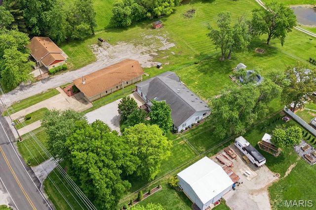 907 Bethel Mine Road, Caseyville, IL 62232