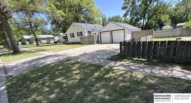 1665 N Keene Avenue, Fremont, NE 68025