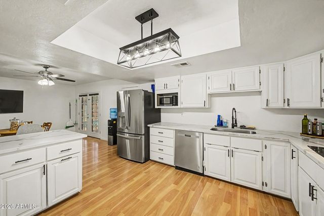 4104 W BUTLER Drive, Phoenix, AZ 85051
