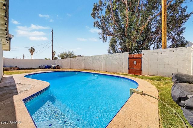 4104 W BUTLER Drive, Phoenix, AZ 85051