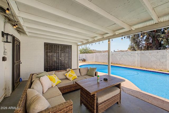 4104 W BUTLER Drive, Phoenix, AZ 85051