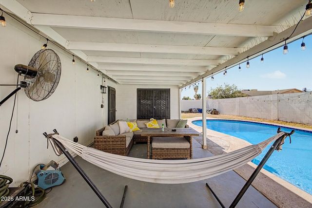4104 W BUTLER Drive, Phoenix, AZ 85051