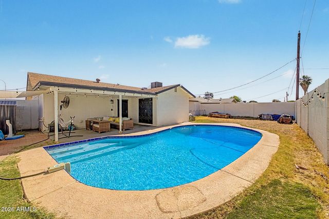 4104 W BUTLER Drive, Phoenix, AZ 85051