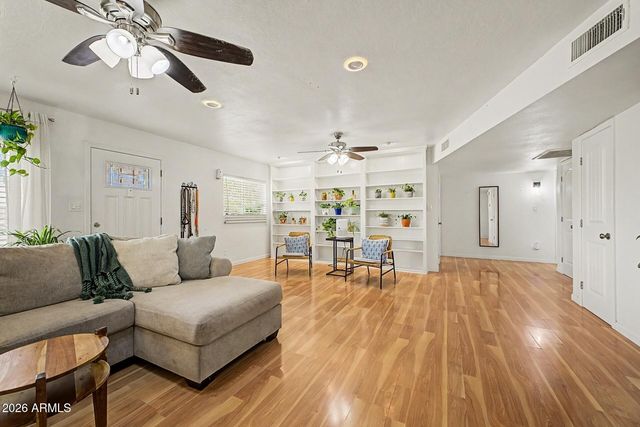 4104 W BUTLER Drive, Phoenix, AZ 85051