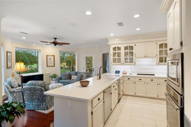 58 Bridgeberry Place, The Woodlands, TX 77381