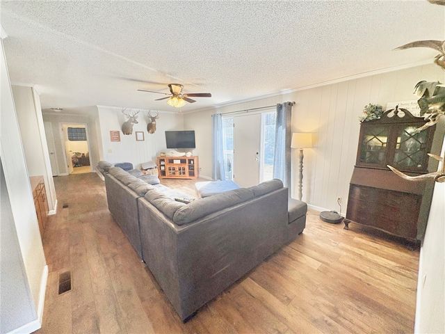 1404 Farrs Bridge Road, Easley, SC 29640