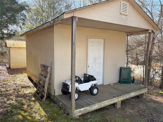 1404 Farrs Bridge Road, Easley, SC 29640