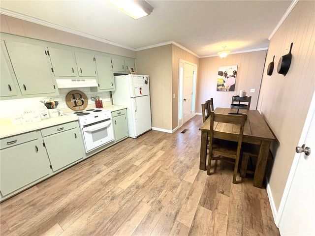 1404 Farrs Bridge Road, Easley, SC 29640