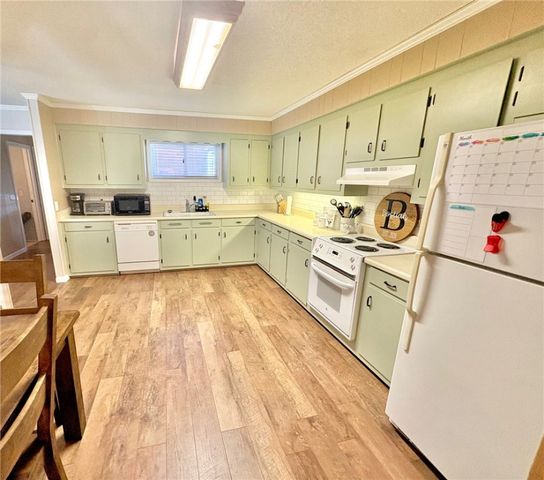 1404 Farrs Bridge Road, Easley, SC 29640