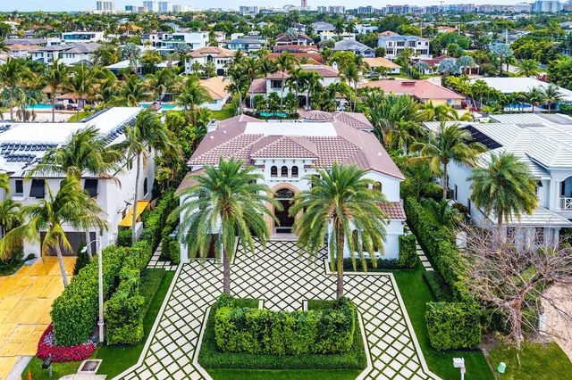 520 NE Waterway Lane, Boca Raton, FL 33432