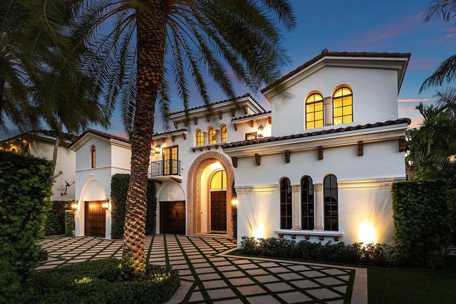 520 NE Waterway Lane, Boca Raton, FL 33432