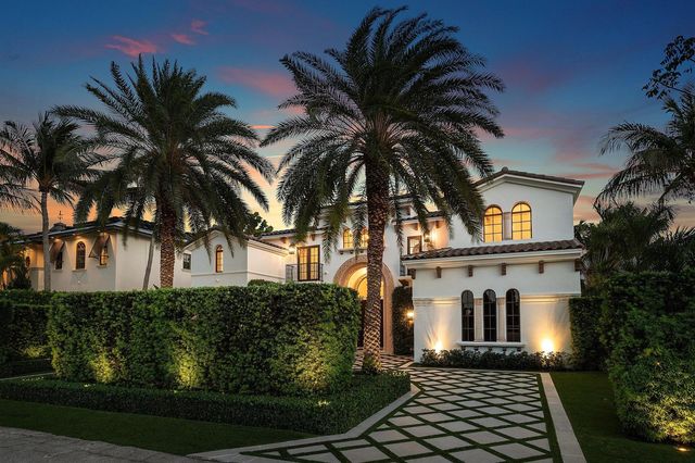 520 NE Waterway Lane, Boca Raton, FL 33432