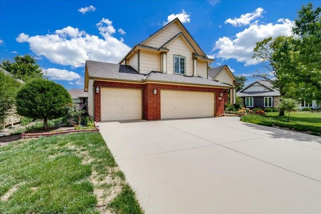 8323 E Champions Ct, Wichita, KS 67226