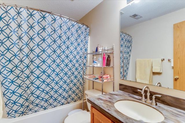 8323 E Champions Ct, Wichita, KS 67226