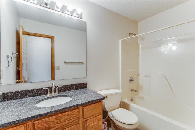8323 E Champions Ct, Wichita, KS 67226