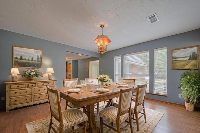 144 Pin Oak Lane, Hempstead, TX 77445