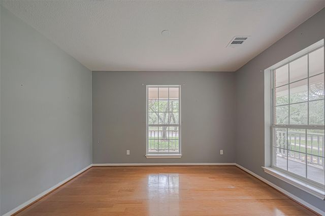 144 Pin Oak Lane, Hempstead, TX 77445